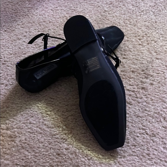 Steve Madden Black Jessey Mary Jane Shoes - Picture 4 of 5